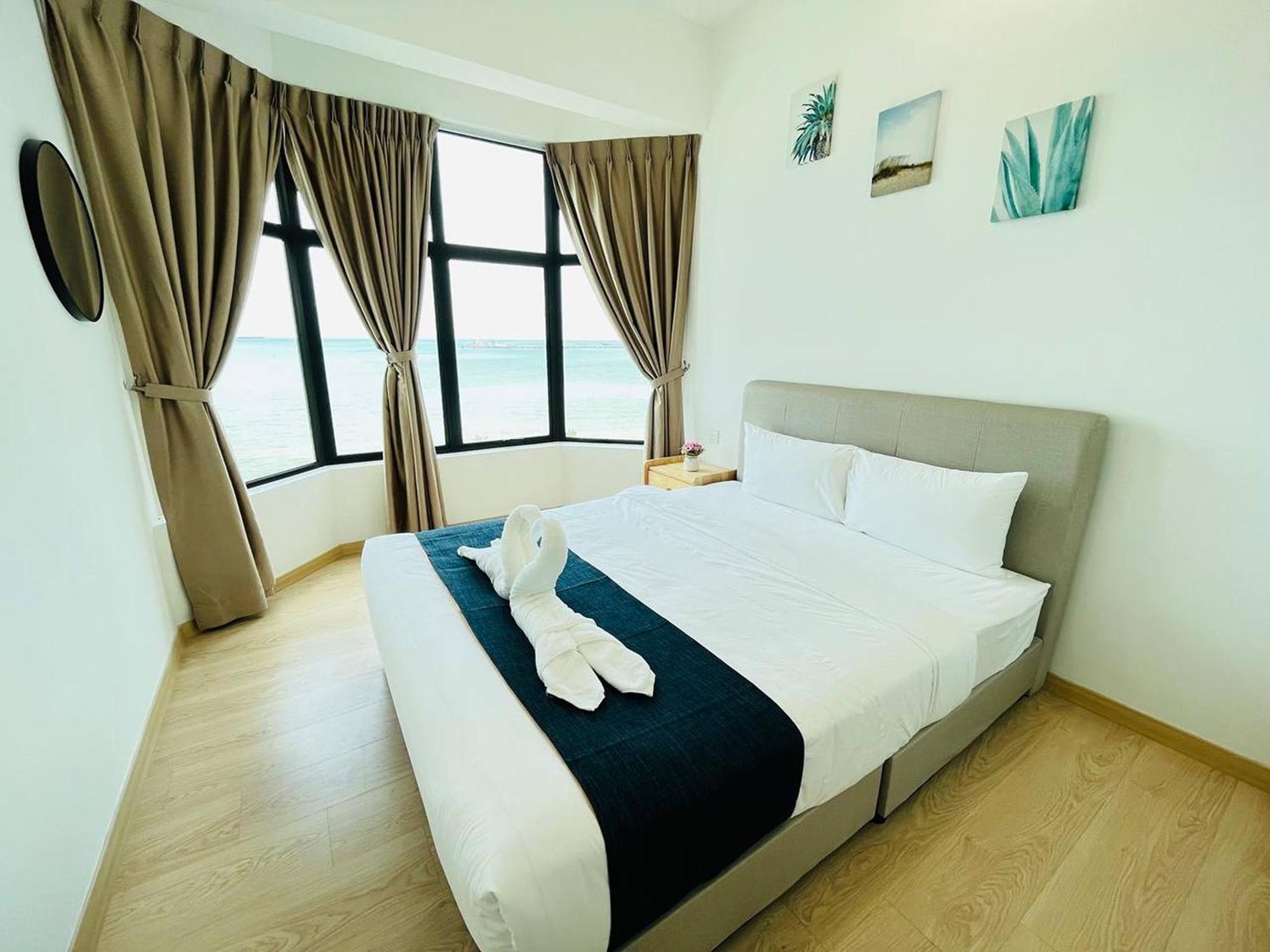 Mutiara Melaka Beach Resort By Glex Tangga Batu Exterior photo
